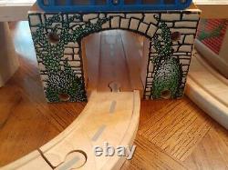 Thomas The Train Wooden Railway Let's Have a Race Hilltop Station lot