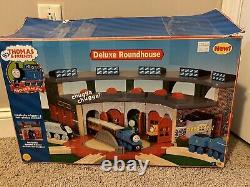 Thomas Train Deluxe Roundhouse & Turntable Set Thomas & Friends, Box, 2006