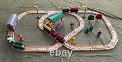 Thomas Wooden Railway AROUND THE BARREL LOADER Train Set + EXTRAS Clickity Clack