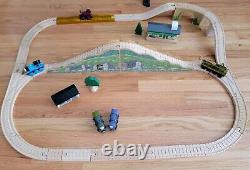 Thomas Wooden Railway Magic Railroad Muffle Mountain Set Very Good Condition