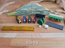 Thomas Wooden Railway Magic Railroad Muffle Mountain Set Very Good Condition