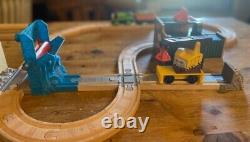 Thomas Wooden Railway REG AND PERCY AT THE SCRAPYARD SET Tale Of The Brave