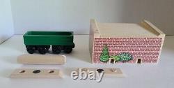 Thomas Wooden Railway Sodor Sawmill with Dumping Depot Clickity-Clack VGUC