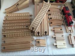 Thomas Wooden Train Lot 87 Pieces James Motorized Engine Clickety Clack Track