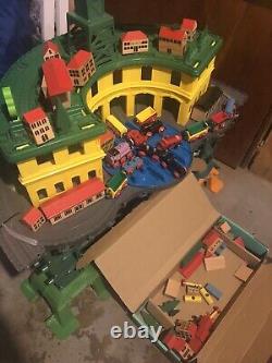 Thomas and Friends SUPER STATION with Trains And Buildings + More