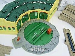 Thomas and Friends Track Master Tidmouth Sheds with tunnel & track vgc P1
