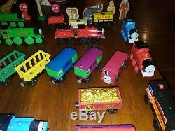 Thomas the Tank Engine & Friends Wooden Railway Train & Car Lot Great Condition