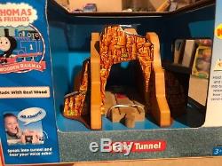 Thomas the Tank Engine Train Wooden Toy Learning Curve Echo Tunnel 99377 Retired