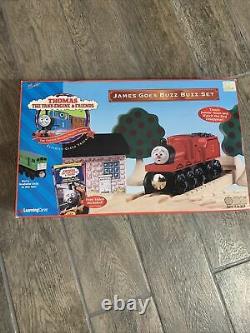 Thomas the Tank Engine Wooden Railway Learning Curve James goes Buzz Buzz Set