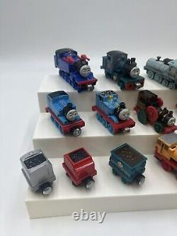 Thomas the Train & Friends Magnet Lot Die Cast 16 Pieces