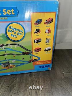 Thomas the Train Giant Set Motorized Road & Rail System Tomy Original Box