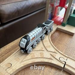 Thomas the Train Steamworks Lift and Repair Train Set Hiro Spencer