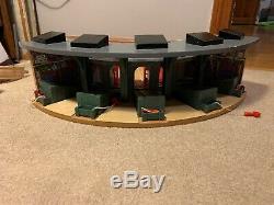 Thomas the Train TIDMOUTH ENGINE SHED Deluxe Roundhouse Station with Sounds Wooden