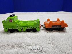 Thomas the Train Take-Along Collection 53 pieces Trains, Tracks & Buildings