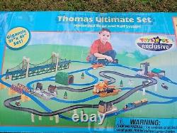 Tomy Thomas ULTIMATE SET Motorized Road & Rail system Train Set 161 pieces